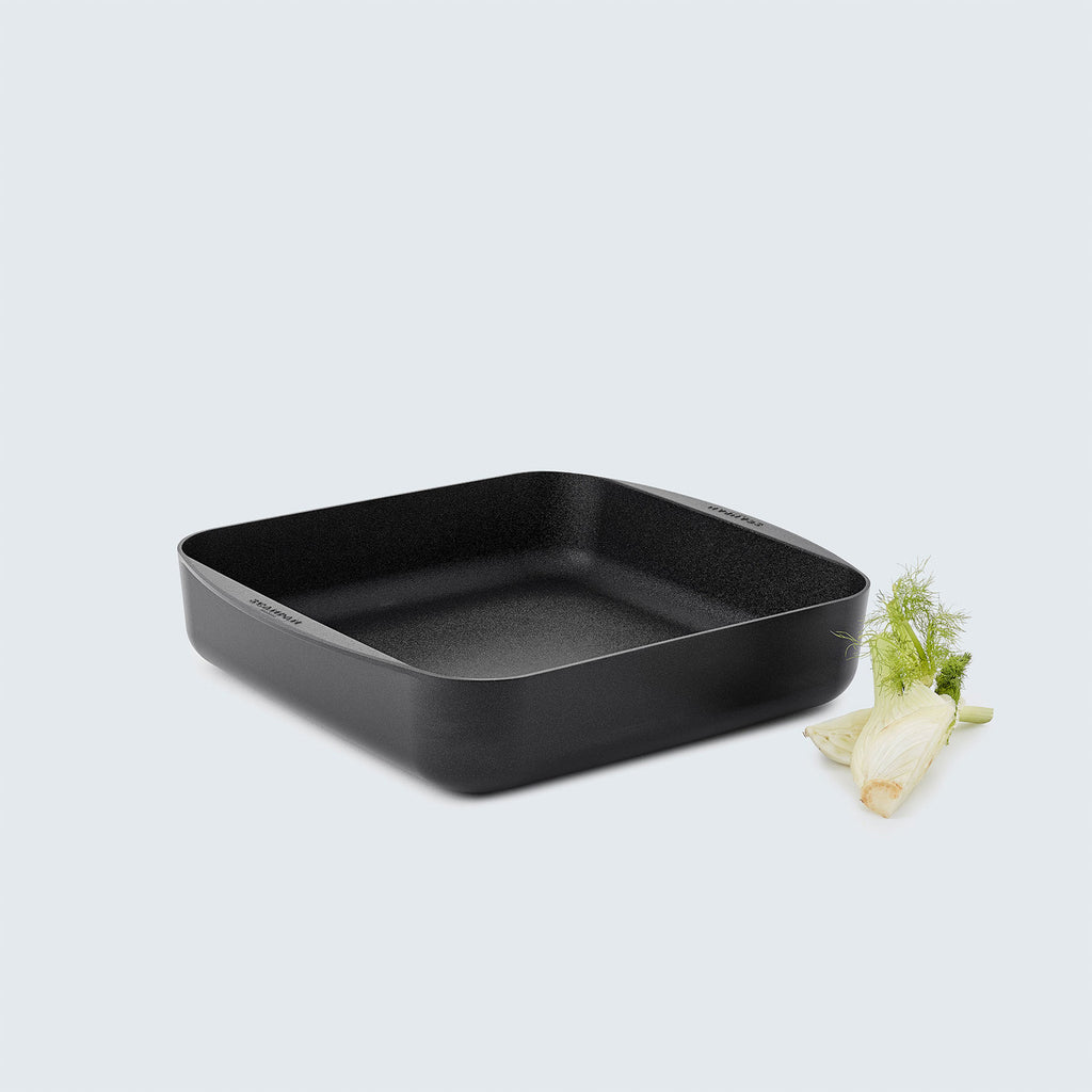 TechnIQ 28 x 28cm/4.7L Square Roaster